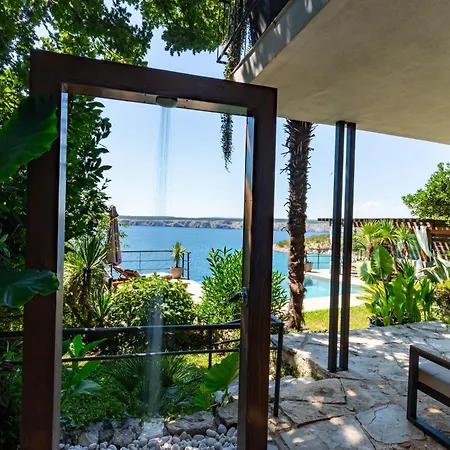 Artistic House With Pool