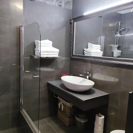 Artistic House With Pool *