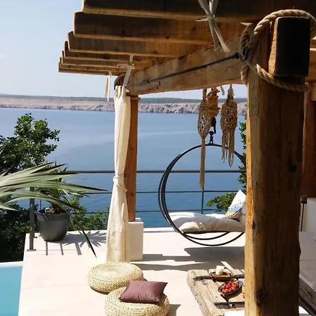 Artistic House With Pool *