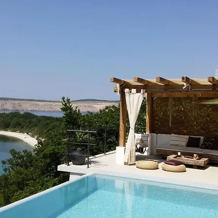 Artistic House With Pool Feriehus Jadranovo