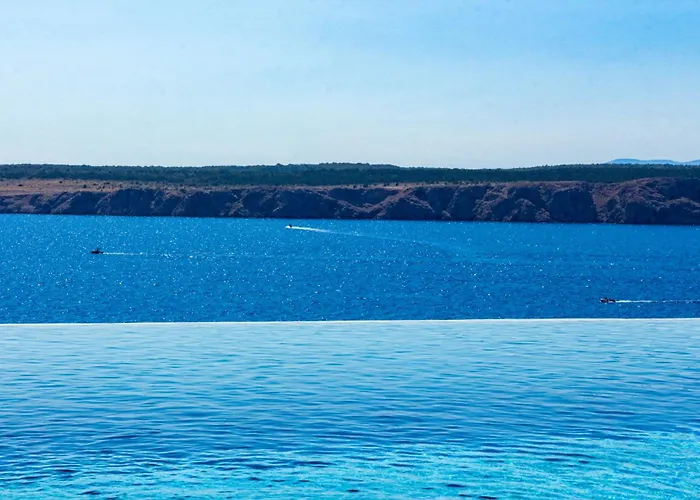 Дом отдыха Artistic House With Pool Ядраново